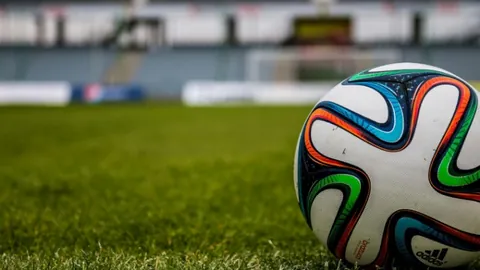 科瓦奇德甲执教首胜，多特终破近8轮不胜魔咒