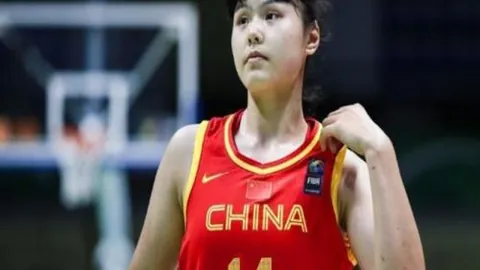 鲍威尔赞快船队展现非凡团队精神，告别个人主义作风